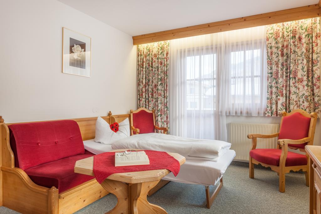 Hotel Garni Hanslerhof " Urlaub Am Bauernhof " ゲルロス エクステリア 写真