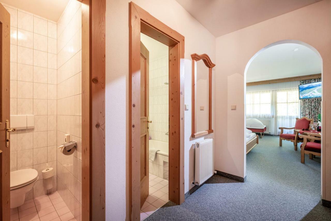 Hotel Garni Hanslerhof " Urlaub Am Bauernhof " ゲルロス エクステリア 写真